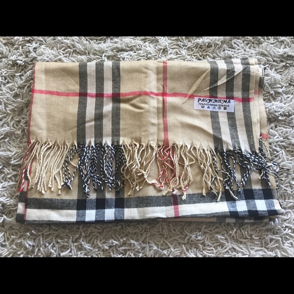 Wrap Scarf - Picture 4 of 6
